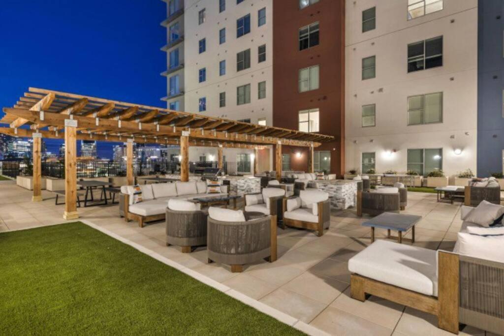 Beverly Hills Suite Penthouse The Gulch Нэшвилл Экстерьер фото